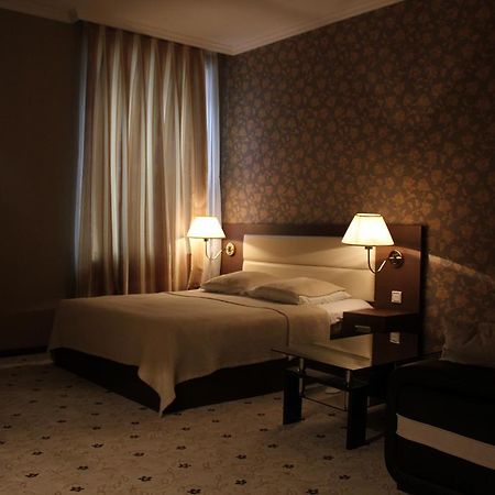 Hotel Empire Кутаїсі Номер фото