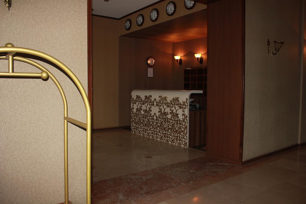 Hotel Empire Кутаїсі Екстер'єр фото
